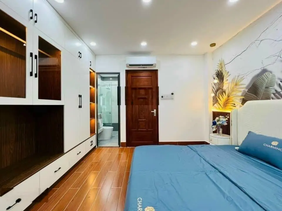 Ngộp ngân hàng bán gấp nhà 51m2 Nhất Chi Mai, Tân Bình. SHR. LH 0708 052 *** Phụng