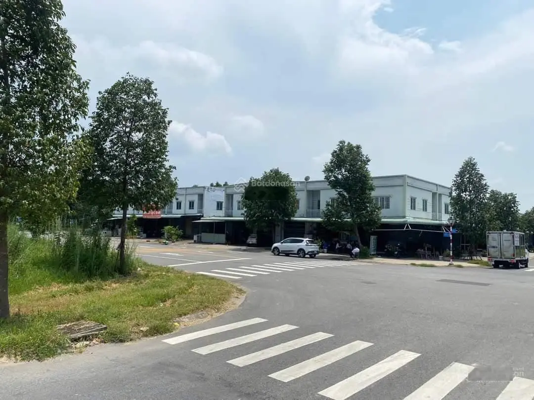 Mua Đất Tặng Nhà Kiot - Diện Tích 150m2 - Giá 1Ty350 - SHR