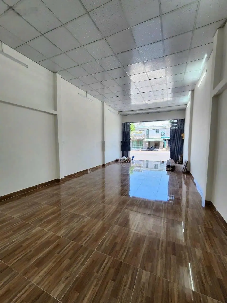 Siêu phẩm nhà mặt tiền kinh doanh sầm uất đường hai bà trưng, đông hòa, dĩ an. kế làng đại học