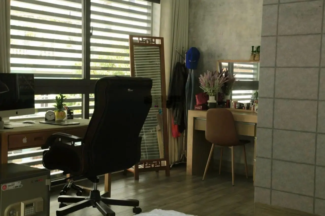 Bán biệt thự ven sông trần não dt 120 m 400 m2 sàn xd gồm 4 pn 5 wc, giá 44 tỷ tl .lh 0944541949