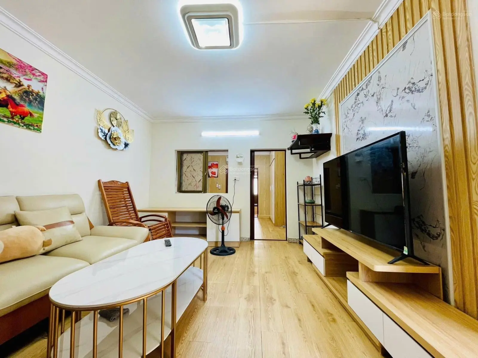 Siêu phẩm_tập thể quỳnh mai_hai bà trưng_tầng 3_2 thoáng_70m2 2pn full nt chỉ 3,19 tỷ