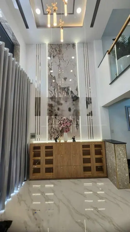 Nhà chính chủ cần bán ngay MT Nguyễn Thị Hương DT 60m2 giá 1 tỉ 762 đang sẵn bộ nội thất