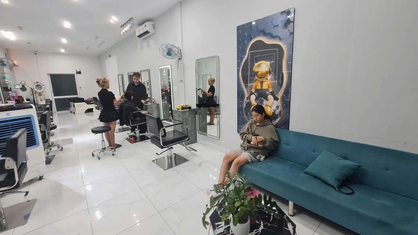 Siêu phẩm mặt tiền Nguyễn Hoàng, TT Hải Châu - nhà 2 tầng - DT lớn
