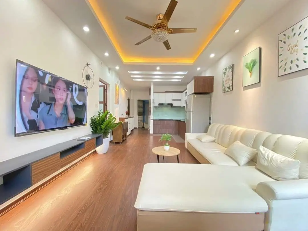 Bán căn chung cư 2 phòng ngủ toà CT4 Bắc Linh Đàm, giá hơn 3 tỷ