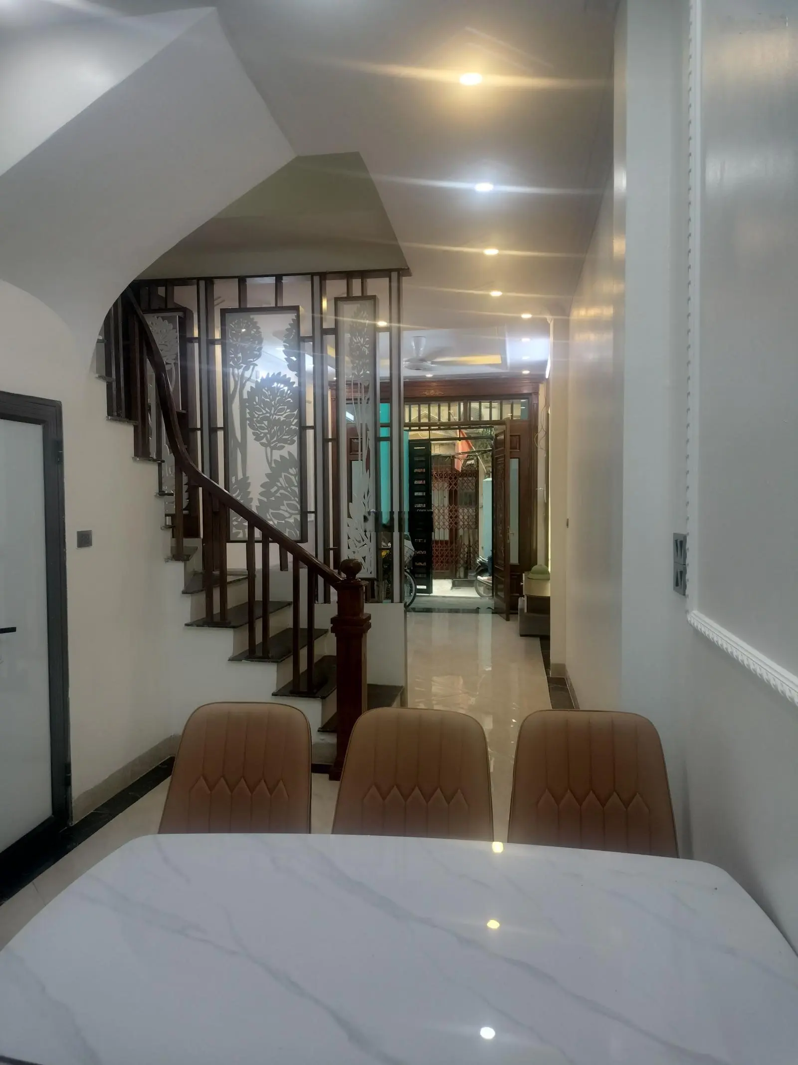 Cực phẩm #đại la #hai bà trưng #nhà đẹp 46m, 5 tầng - ô tô ngần nhà giá 6,5 tỷ