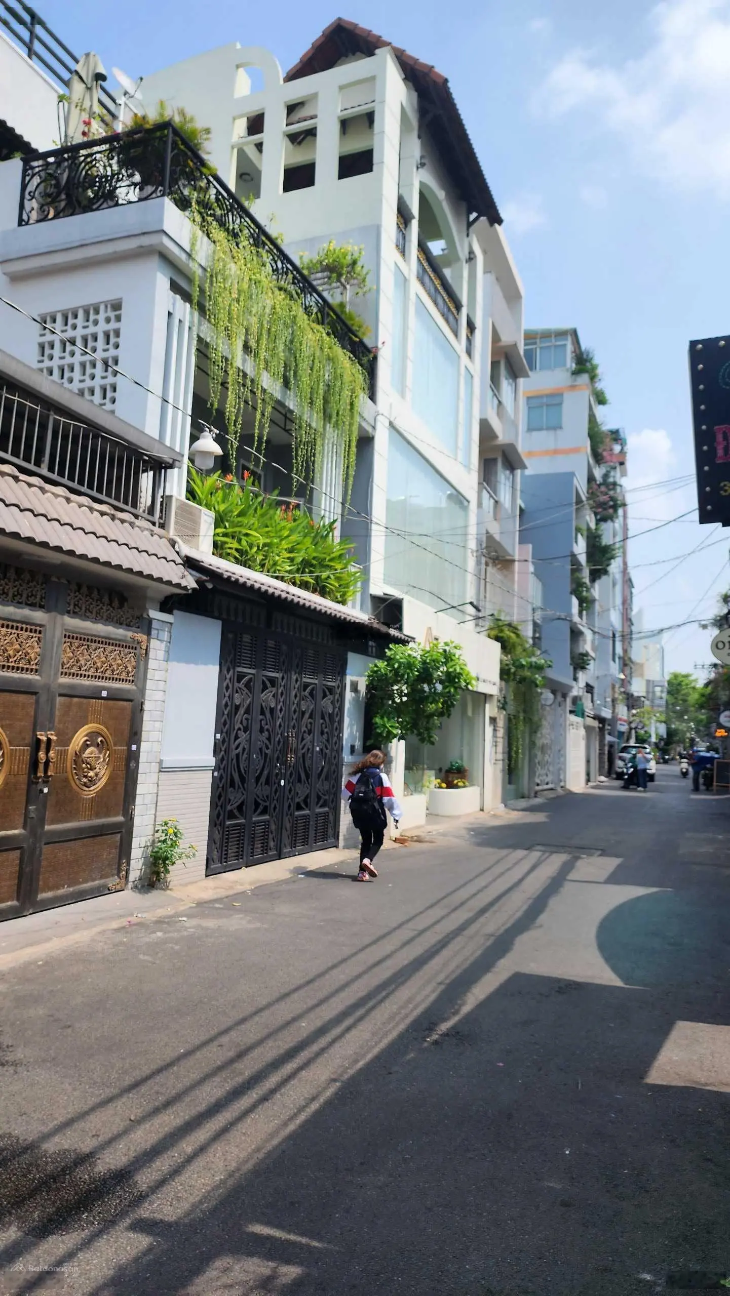 Bán nhà hẻm xe hơi vip Lý Thường Kiệt, P14, Q10 5 tầng (thang máy) DT: 9.7m x 22m giá 39 tỷ TL