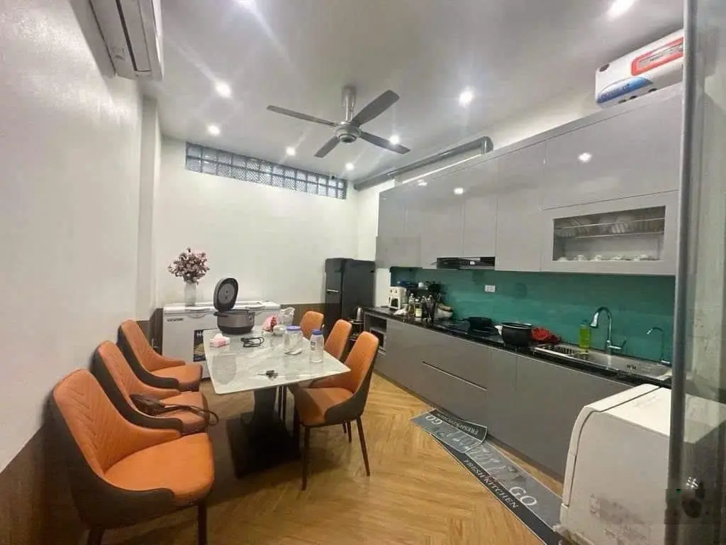 Bán nhà Cửu Việt Ngô Xuân Quảng Trâu Quỳ Gia Lâm ôtô đỗ cửa DT55m giá 5,65 tỷ LH 0988 009 *** xem nhà
