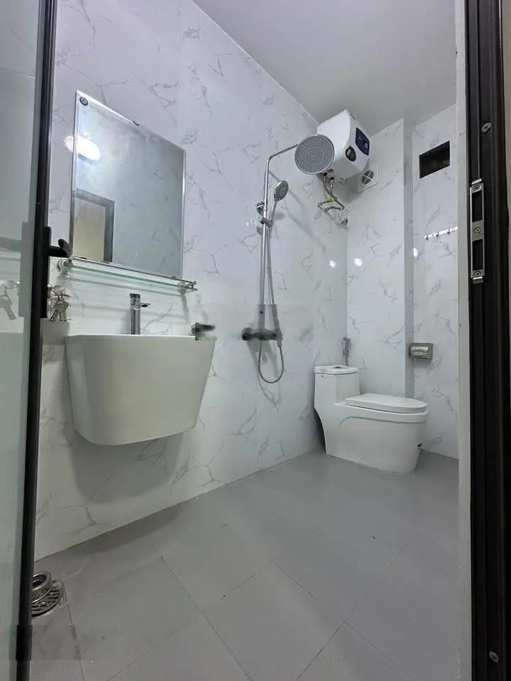 Bán nhà Minh Khai, dt 32m x 4tầng, 4ngủ, giá hơn 5tỷ, cách phố vài bước chân, nhà mới tinh