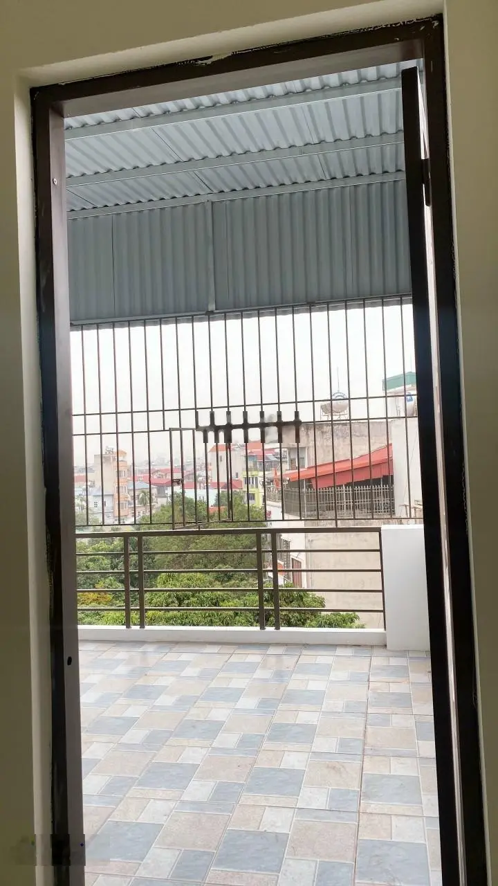 Bán nhà mới 5 tầng DT 30m2, giá chỉ 5, x tỷ Phố Quang Tiến, chỉ đúng 100m ra Đại Lộ Thăng Long