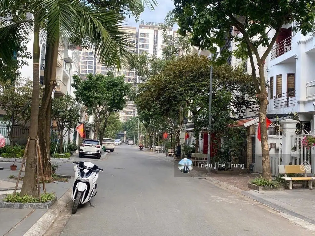 Bán biệt thự nhà vườn kđt việt hưng - 114m - 4 tầng - vỉa hè rộng - chỉ 25 tỷ lh 0979599925 e trung