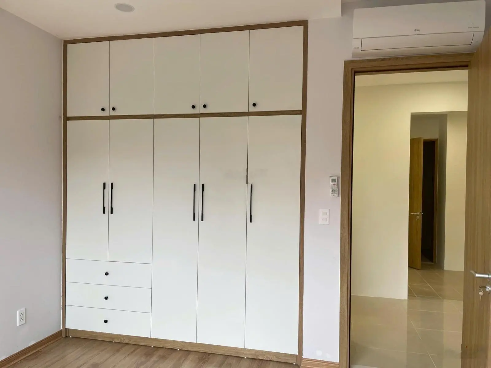 Bán căn hộ 3 PN 150m2 tại Mailand Hanoi City, nhà đã sửa lại đẹp