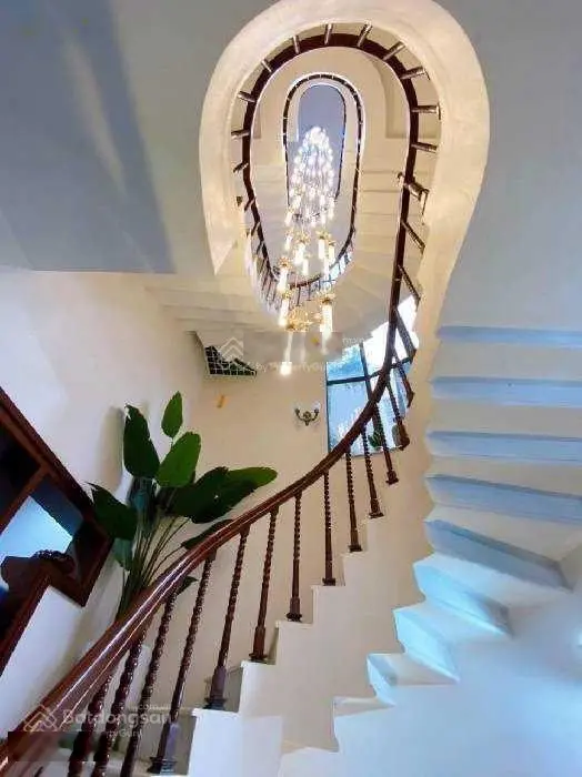 Bán nhà phố Khương Trung, Thanh Xuân, DT 108m2, 4T, MT 5,6m, giá 17,2 tỷ, 0948 552 ***