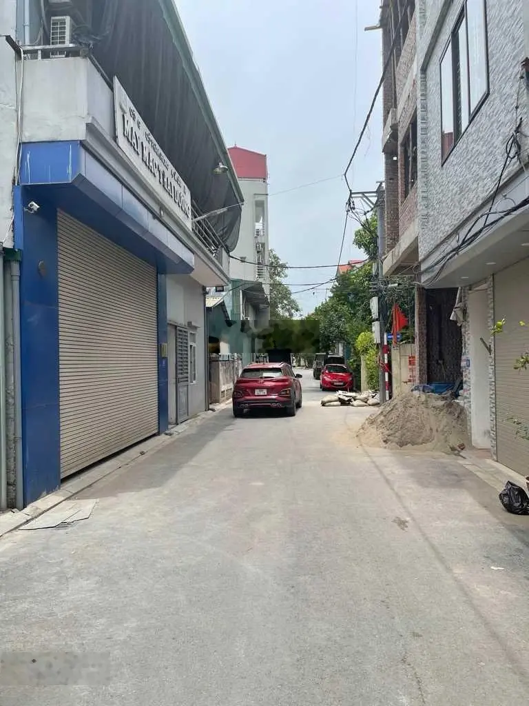 HIẾM - MẢNH ĐẤT CÒN SÓT LẠI - MẶT TIỀN RỘNG - DT RỘNG 231m2 - MT 7,7m - ĐƯỜNG THÔNG - Ô TÔ TRÁNH