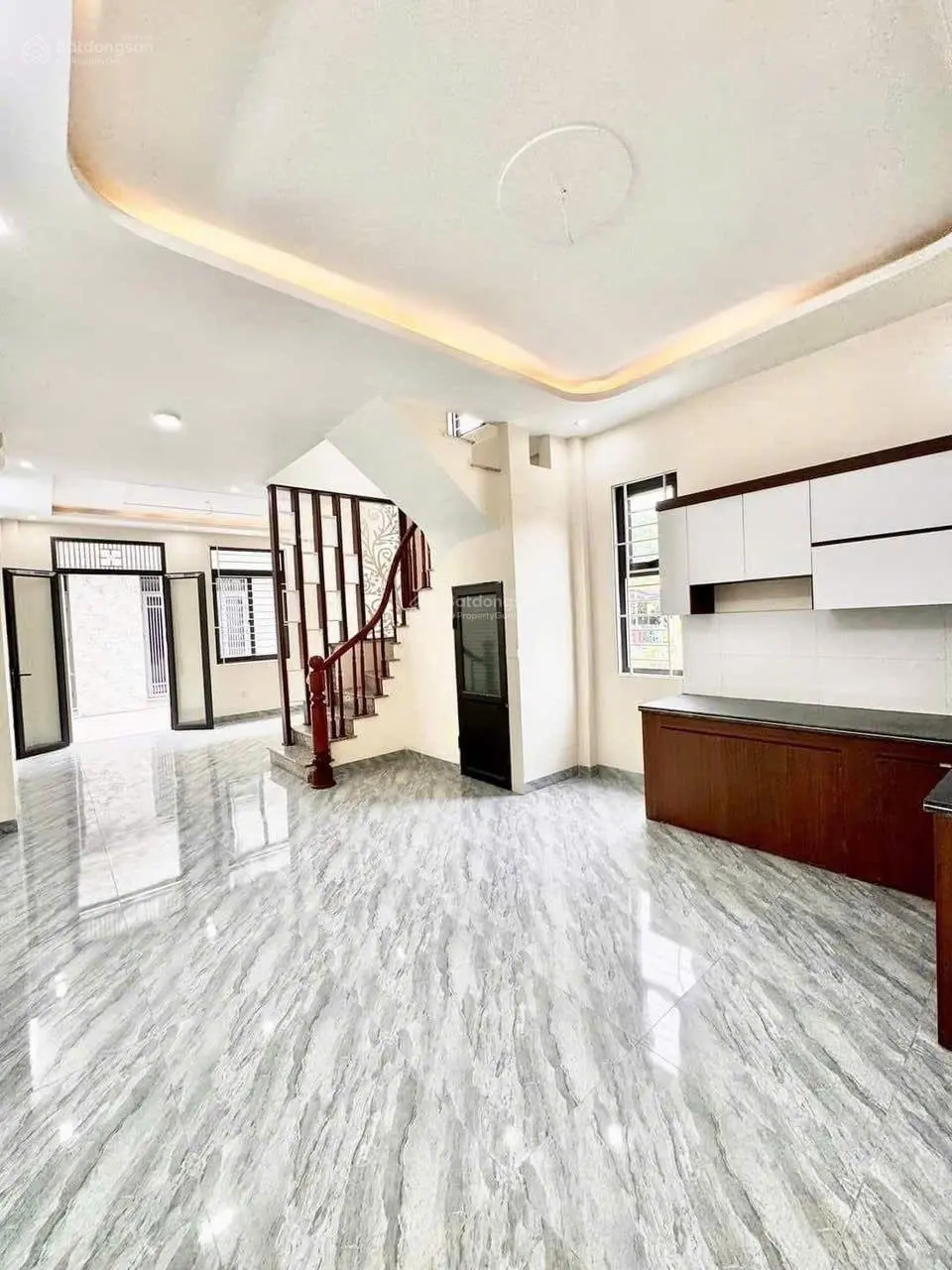 Bán căn 43m2x3T, Đại Tảo, ô tô đậu cửa, 300m trường, chợ, UBND