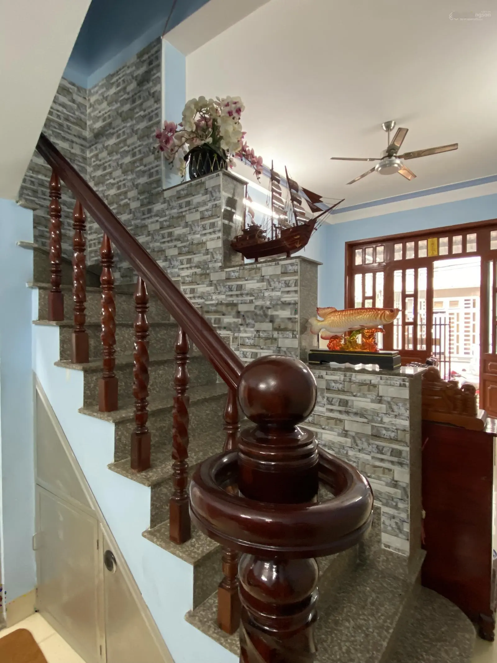 Bán dãy trọ lầu trệt + nhà 3 lầu giá rẻ tại TP Dĩ An Bình Dương