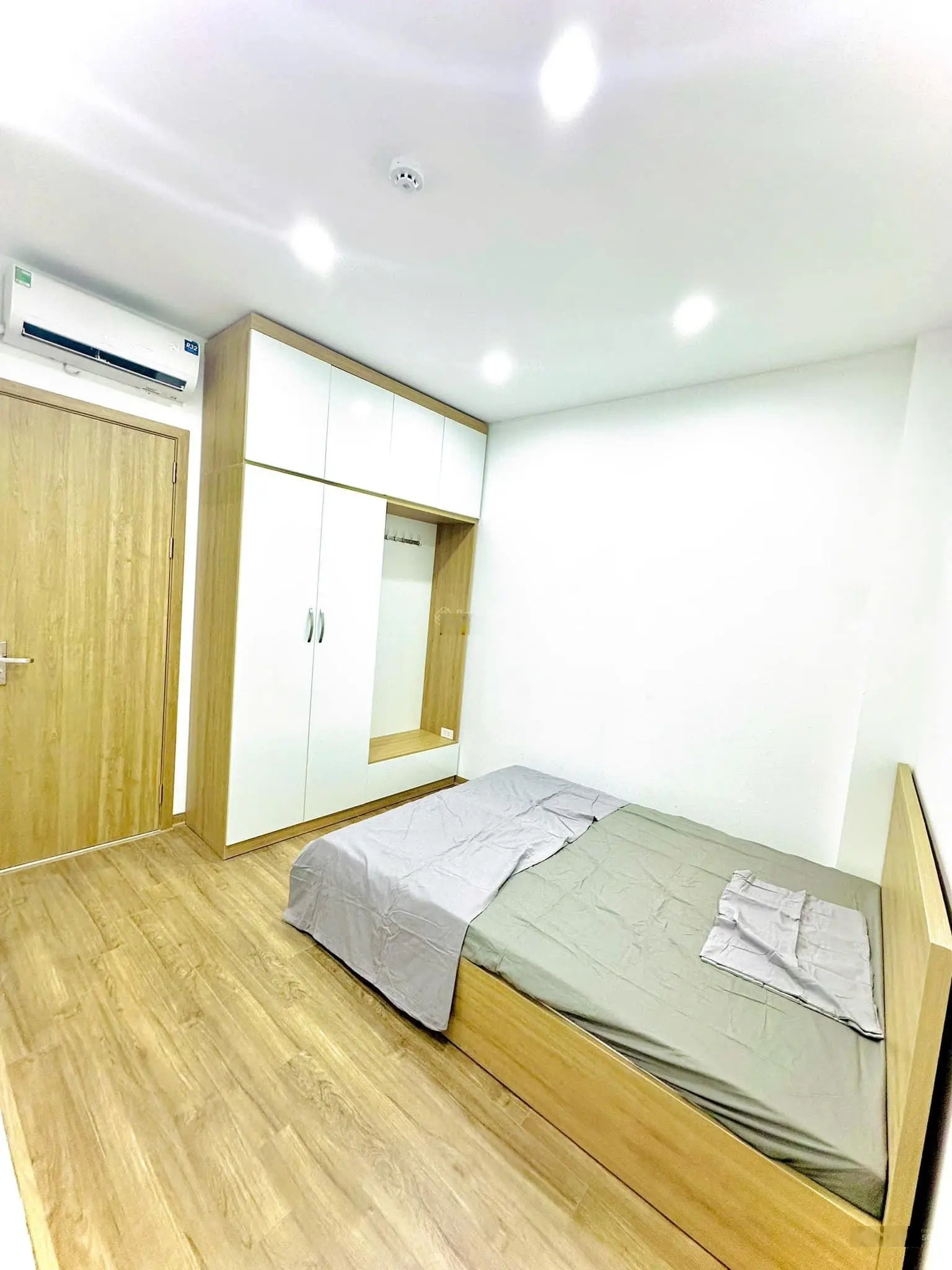 CCMN Khương Đình 10 phòng khép kín full đồ - bagac đỗ cửa - thang máy êm - dòng tiền gần 50tr/tháng