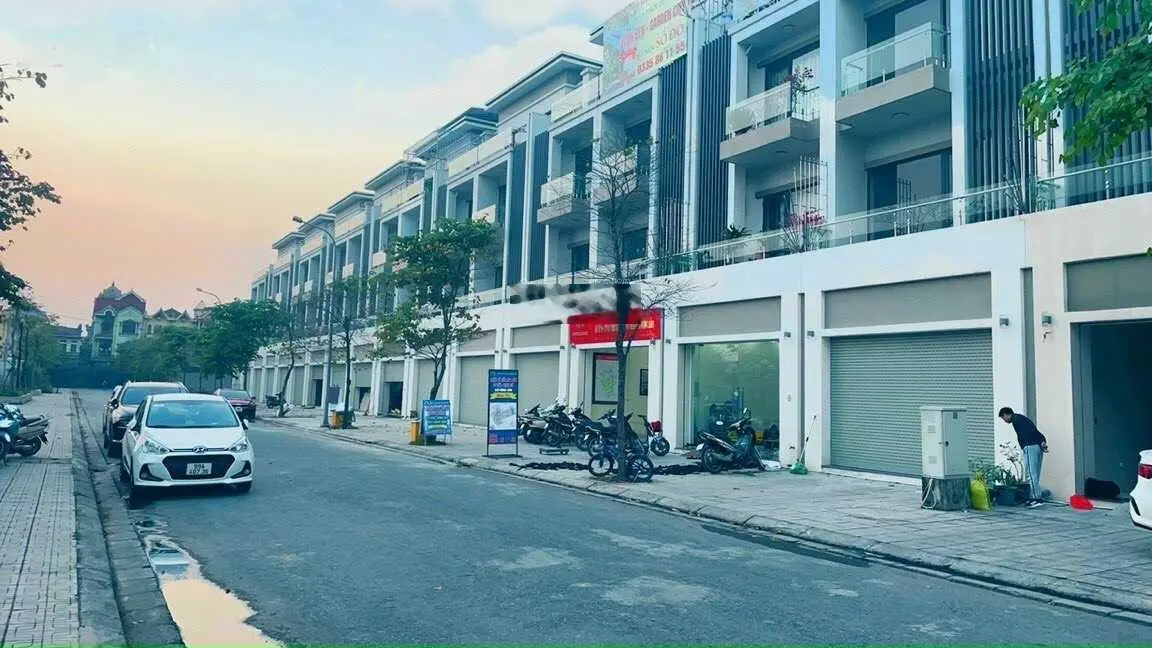 Cần bán lô đất 100m gần trường học, chợ đã hiện hữu tại dự án Vườn Sen Từ Sơn. 3,2 tỷ. 0326 569 ***