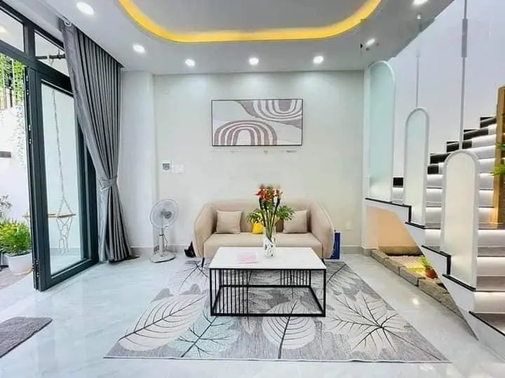 Nhà phố 3 tầng 3PN xe hơi ngủ trong nhà trung tâm Thuận An sổ hồng riêng, giá chỉ 3,1 tỷ