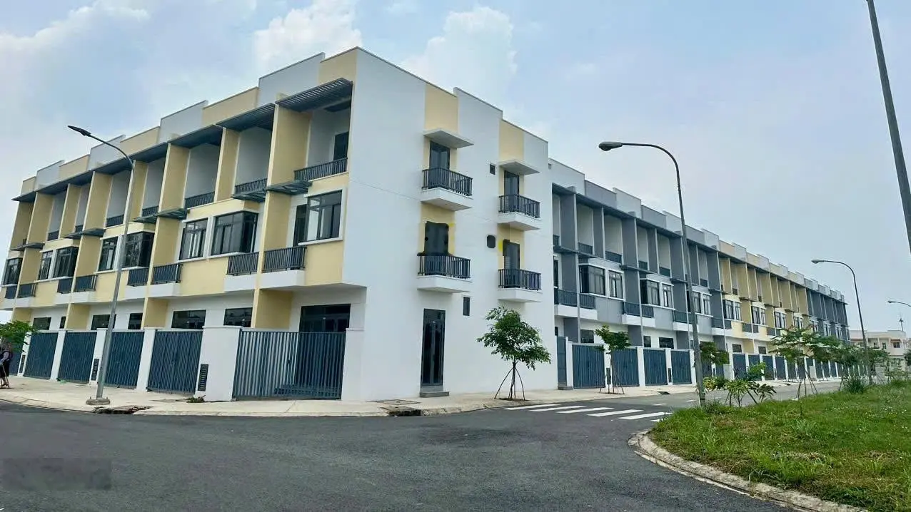 Nhà phố liền kề tại Tây Ninh - 68m2 - Giá: 1 tỷ 1, chỉ cần thanh toán 330tr là sở hữu ngay