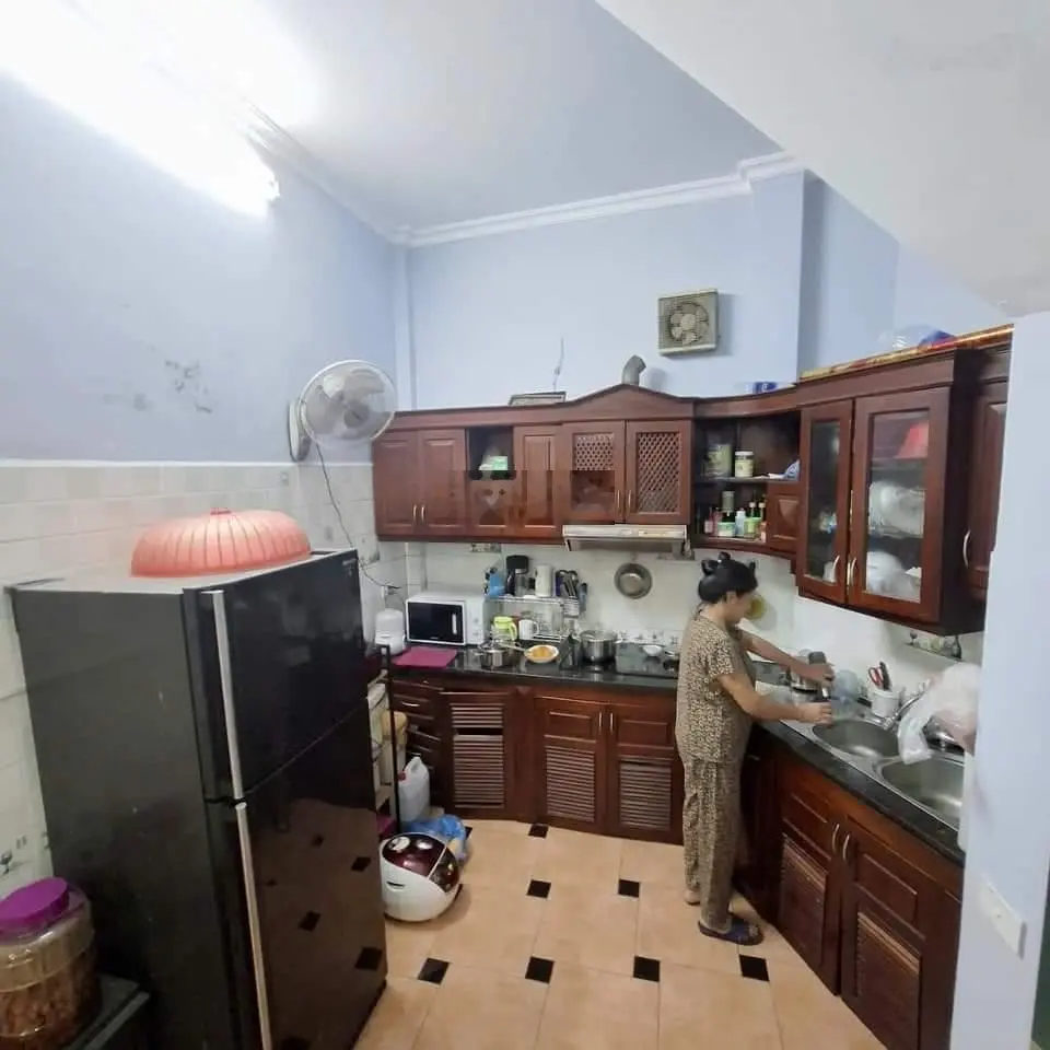 Bán nhà đẹp ngõ Phố Trần Khát Chân HBT Hà Nội DT 31/35m2 5tầng MT 4m giá 5,95 tỷ nhà đẹp ngõ nông
