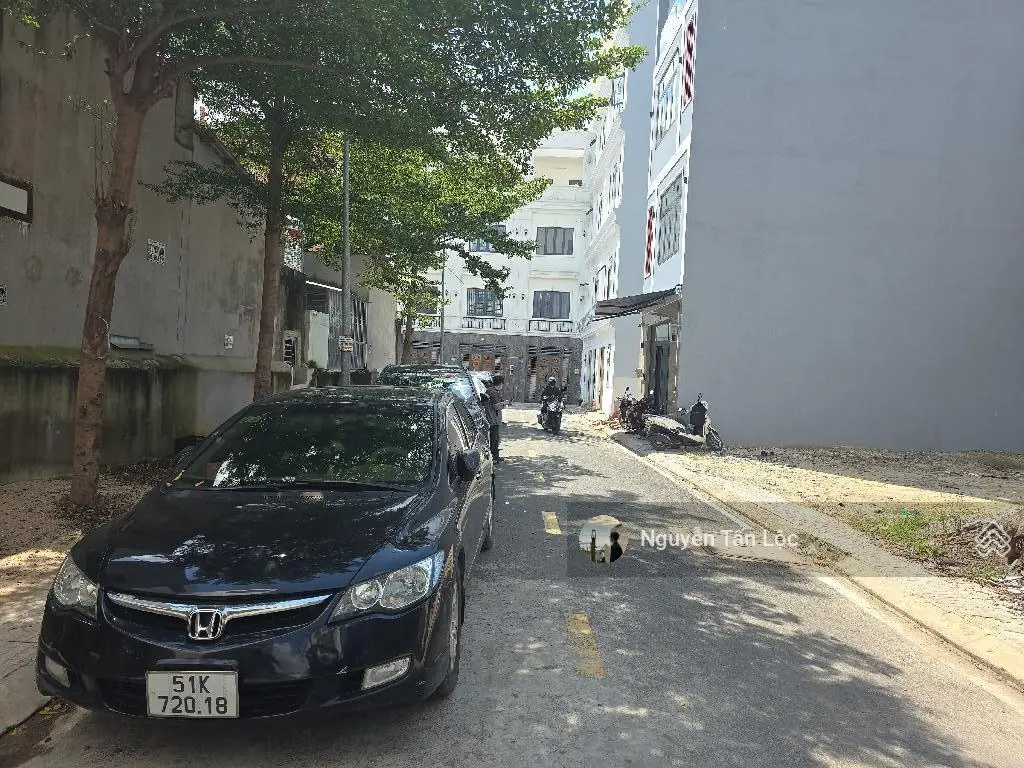 Siêu phẩm - ngày chợ bình chánh full thổ cư không lộ giới 100m2 - 650tr sổ hồng riêng LH 0908 673 ***