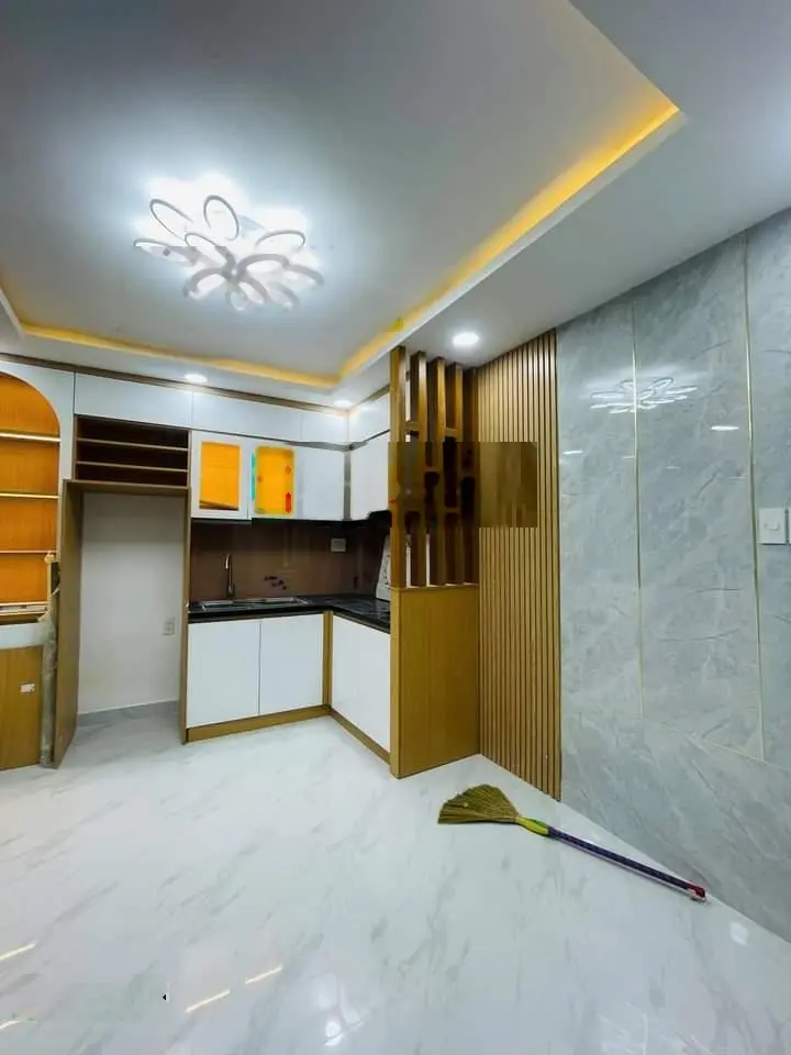 Bán căn Thích Quảng Đức, Phường 5, Phú Nhuận 40m2 giá 2ty3 sổ sẵn