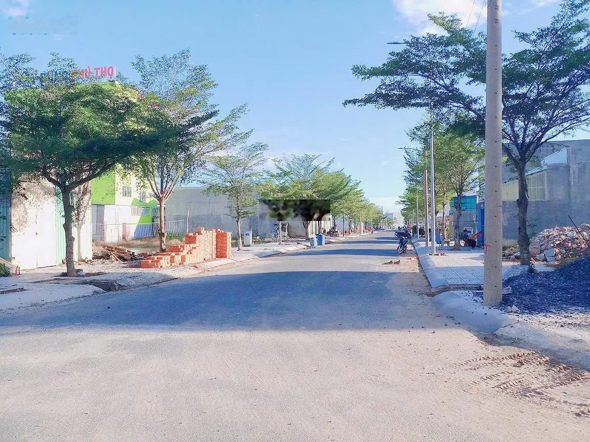 Bán đất chính chủ lô đất 105m2 vị trí nằm gần trường học và TTTM bệnh viện