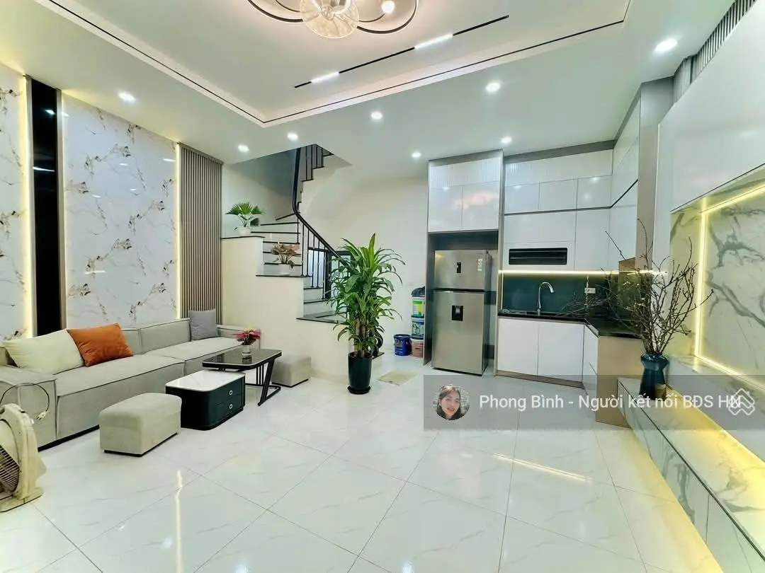Nhà lô góc 2 mặt tiền, ngõ thông Hòa Bình7 Minh Khai. Nhà mới full đồ 5 tầng 3PN, nội thất hiện đại