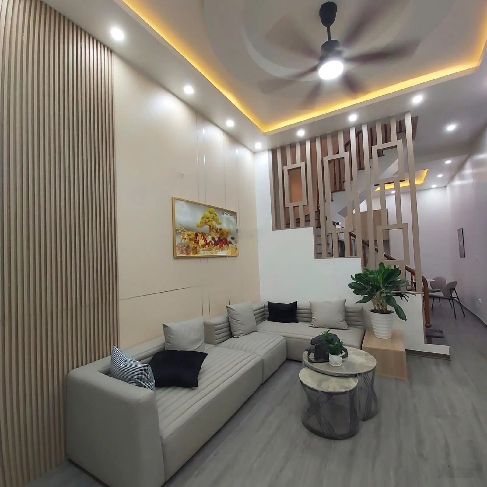 BÁN NHÀ ĐẸP MỸ ĐÌNH - 54M- 4T - MT4,2 - OTO ĐỖ CỔNG - NHÀ CÁCH ĐƯỜNG LĐT 30M - FULL NT -GIÁ 9,45 TỶ