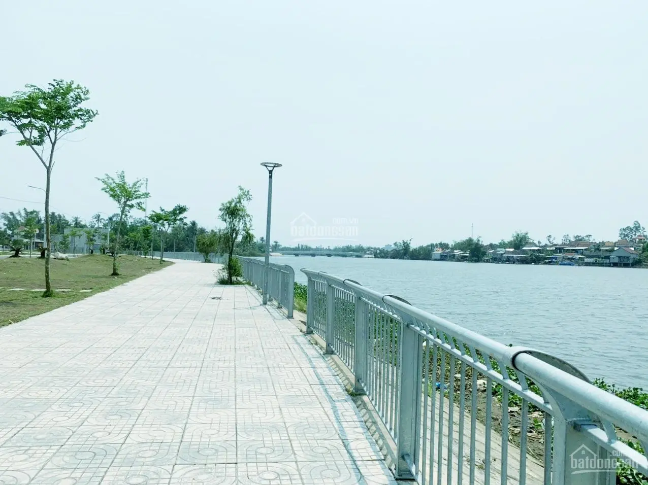 Đất nền view sông Phước Giang thành phố Quảng Ngãi giá từ 5 triệu/m2 sổ đỏ trao tay LH 0909 040 ***