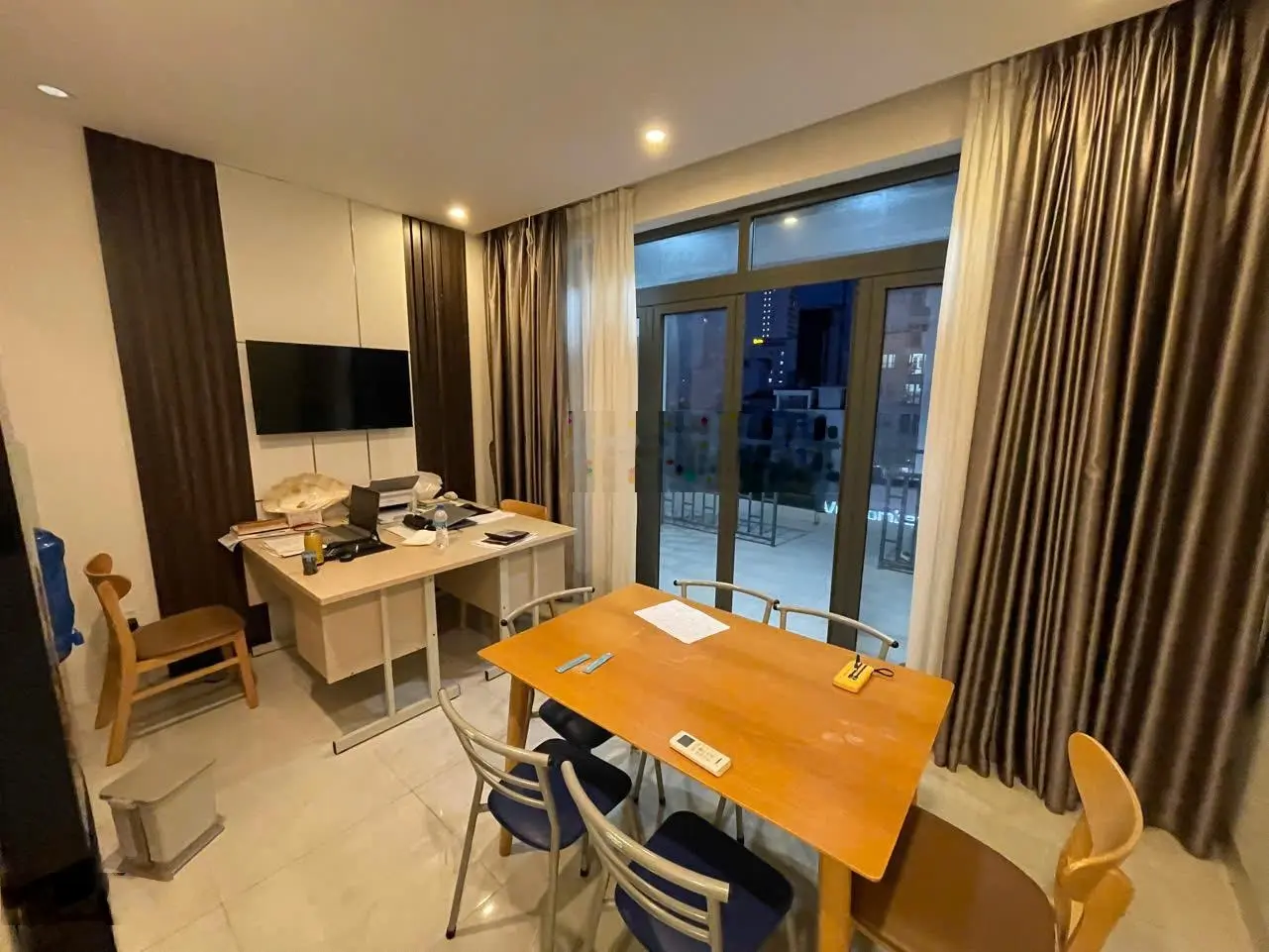 Siêu phẩm nhà 5 tầng 3 mặt tiền đường Nguyễn Thiện Thuật - Lộc Thọ - Nha Trang