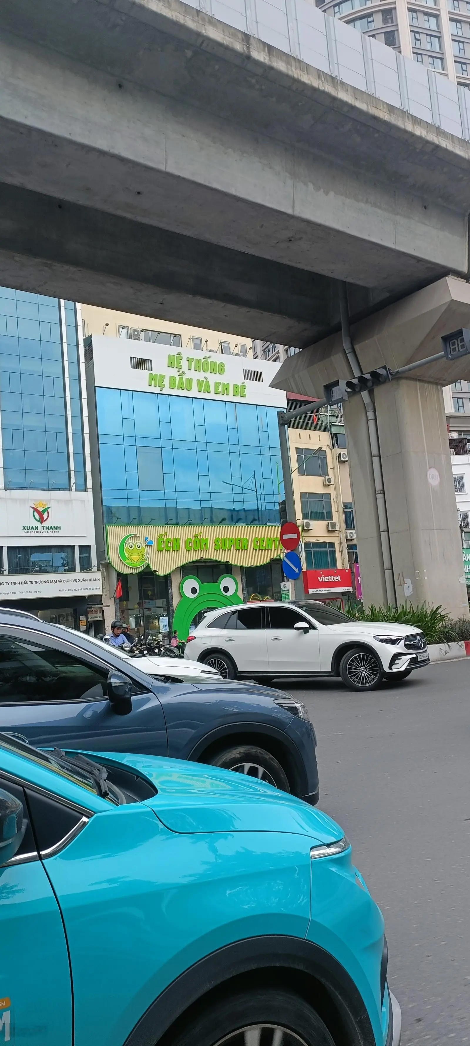 Mặt phố Nguyễn Trãi, Thanh Xuân. Lô góc. DT 42m2 x 3 tầng. Giá 8.6tỷ. Kinh doanh đắc địa. Không lỗi