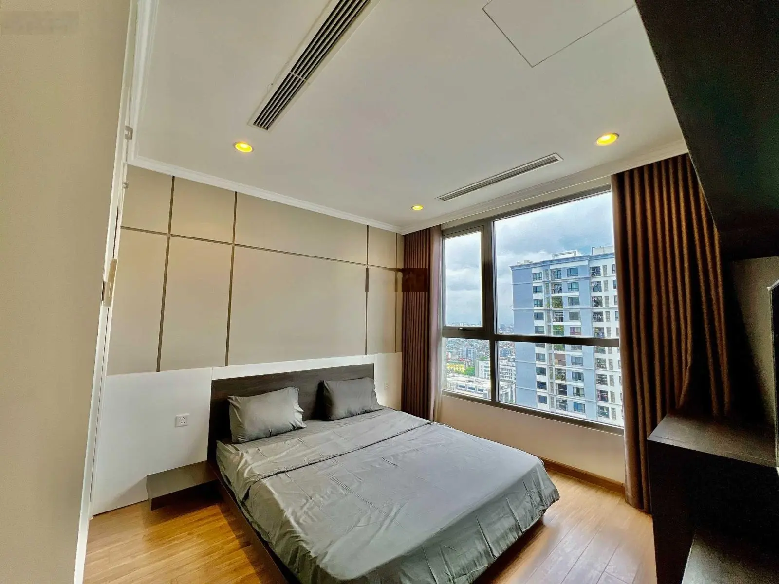 Cần bán gấp căn 75m2 Park Hill giá 6,65 tỷ, rẻ nhất thị trường, nội thất mới tinh, xách vali vào ở