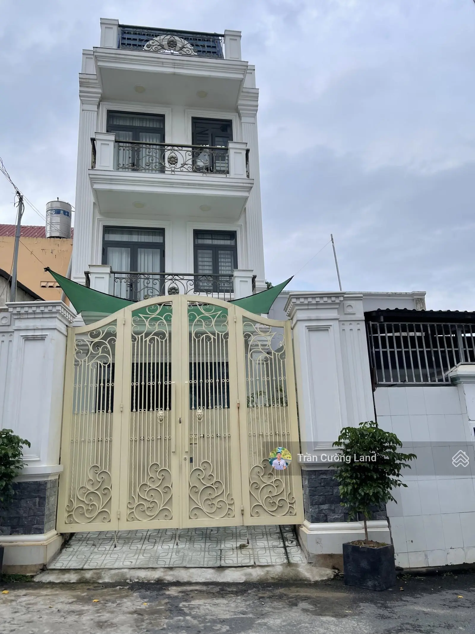 Bán nhà 2 mặt tiền 3 tầng - 5x26m, ra vincom lê văn việt quận 9 chỉ 5p - 11tỷ nhỉnh