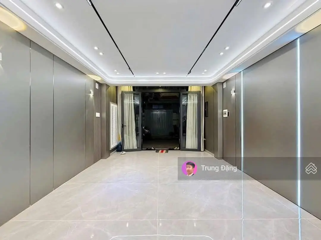 Nhà đẹp Hoàng Văn Thái, gara ô tô, thiết kế đẹp, 55m2, 5 tầng, mặt tiền 4.5m