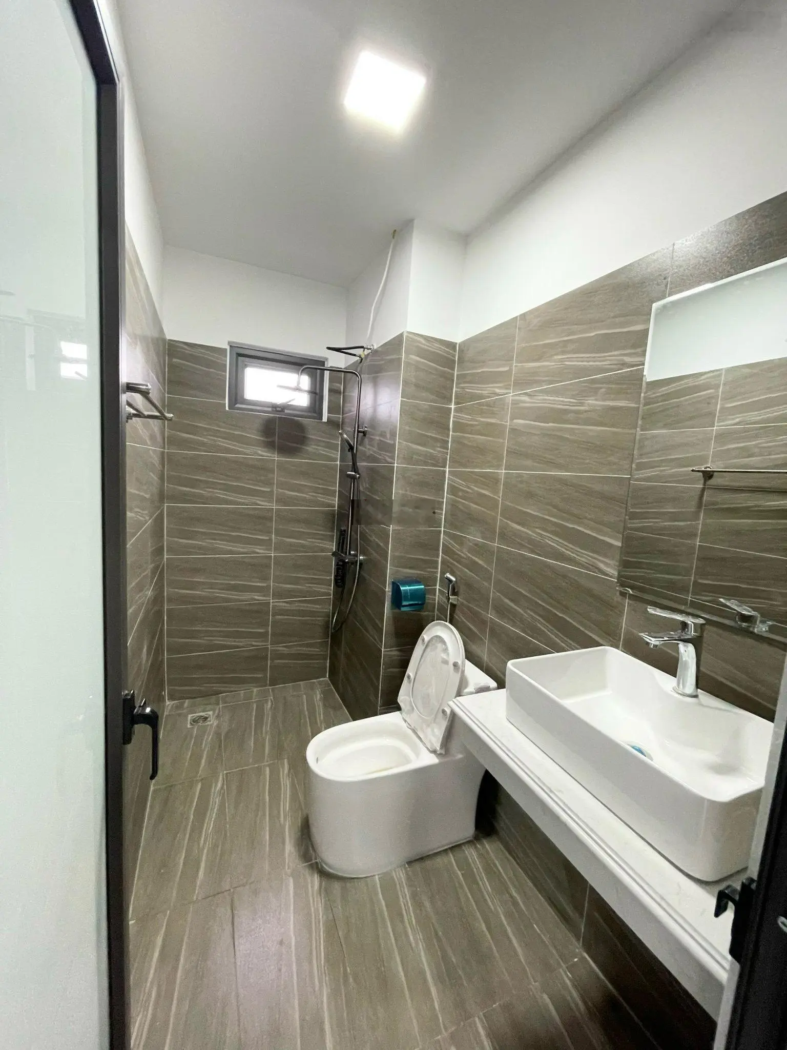 Cực hiếm Ôtô đỗ cửa, rộng thoáng. 43m2*4T Phụng Châu. Ở sướng, Đầu tư chắc thắng. Giá chỉ 3,1x tỷ