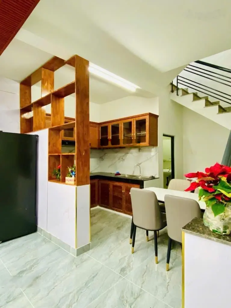 Bán nhà đối diện bệnh viện Q12 giá tốt HXH thông Tân Thới Hiệp - 3 tầng - tặng full nội thất