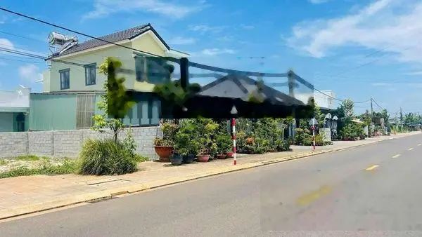 200m2 góc 2 măt tiền đường quy hoạch số 2 thị trấn Đất Đỏ ngang 16m phù hợp làm mặt bằng kinh doanh