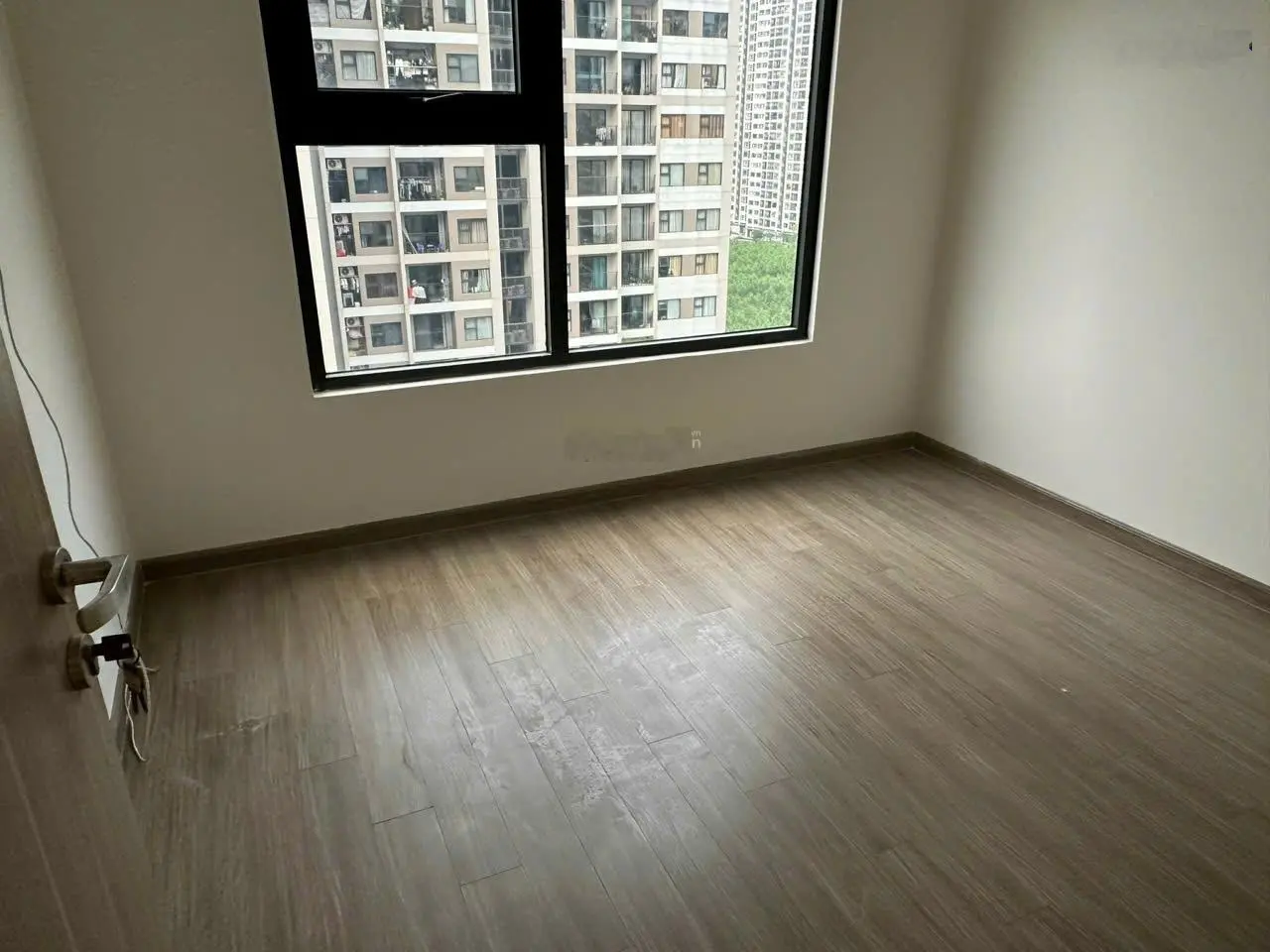 Căn 2pn + có sổ hiếm hoi ở phân khu Origami, tầng trung giá chỉ 3 tỷ 1