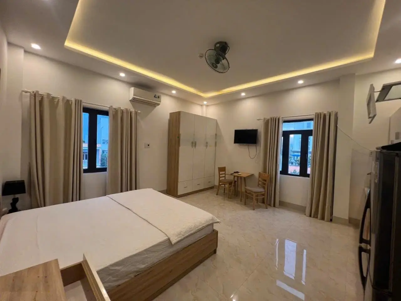 Bán toà căn hộ 5 tầng mặt biển trường sa ngũ hành sơn diện tích: 100m² (ngang 5m)