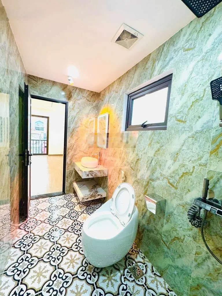 Bán nhà đẹp thang máy nguyễn văn cừ long biên hà nội 50m2