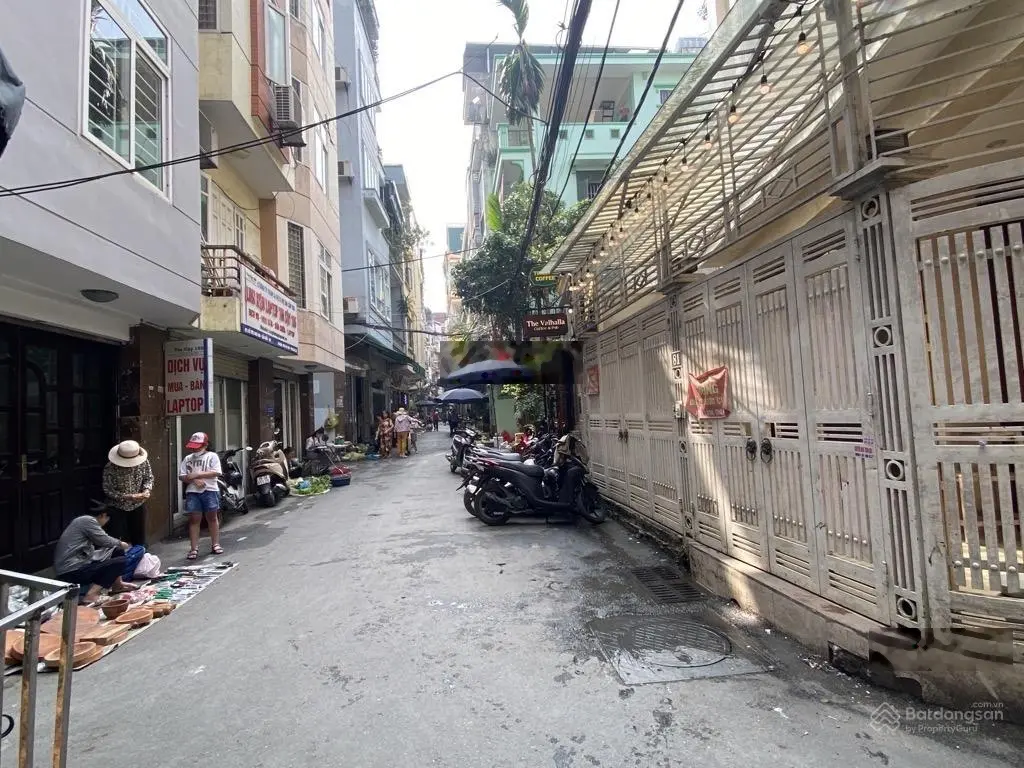Cực hiếm, bán nhà cầu giấy, ngõ thông - cách nhà 5m ô tô tránh - ở sướng, 33,5m2, giá 5,8 tỷ