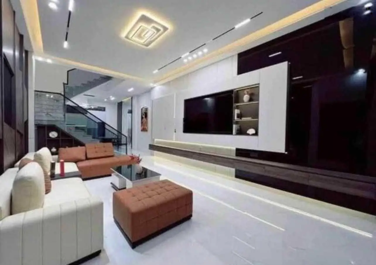 Bán gấp nhà Hóc Môn 80m2, 3PN, SHR, MTĐ 8m, đang cho thuê 15tr/tháng