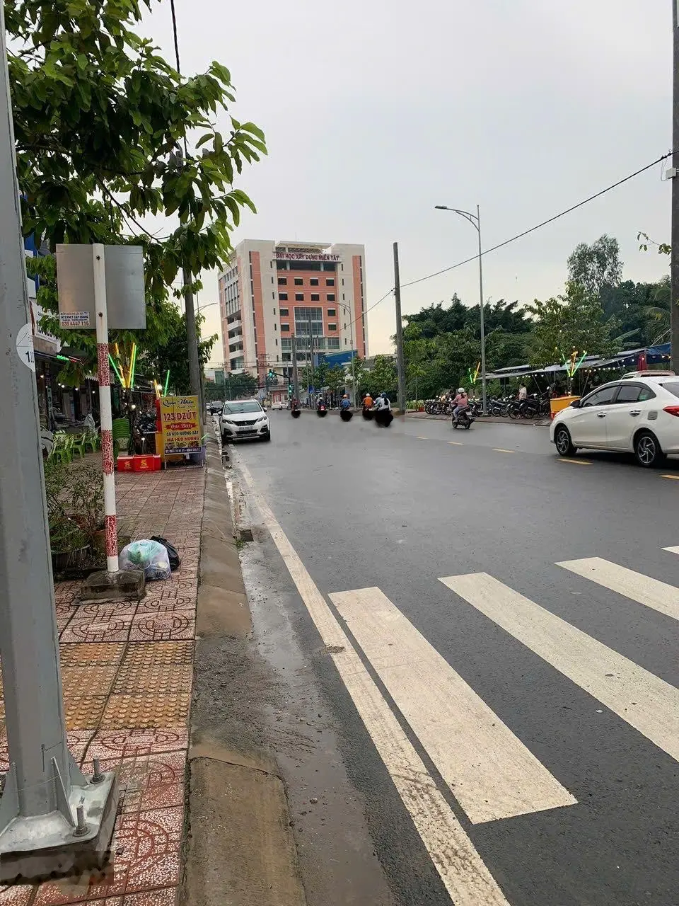 Cần bán gấp nền đất ngay phường 3 thành phố Vĩnh Long, chỉ 15tr/m2. Liên hệ: 0938 095 ***