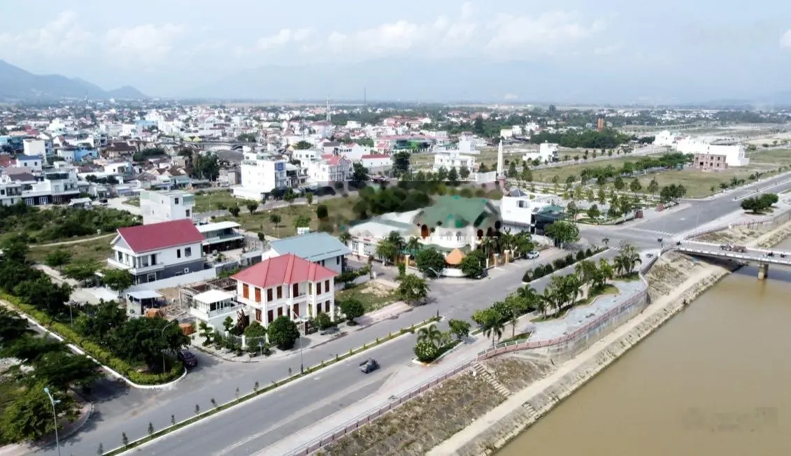 Cần bán gấp vài lô trong KĐT Nam Sông Cái, LH: 0983 588 *** Mr Mạnh