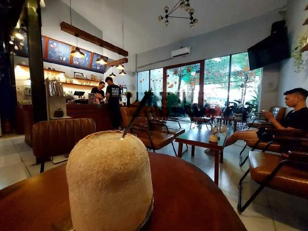 Mặt tiền Nguyên Hồng, ngang 7m, diện tích 145m2, đang cho thuê mặt bằng 30tr/tháng
