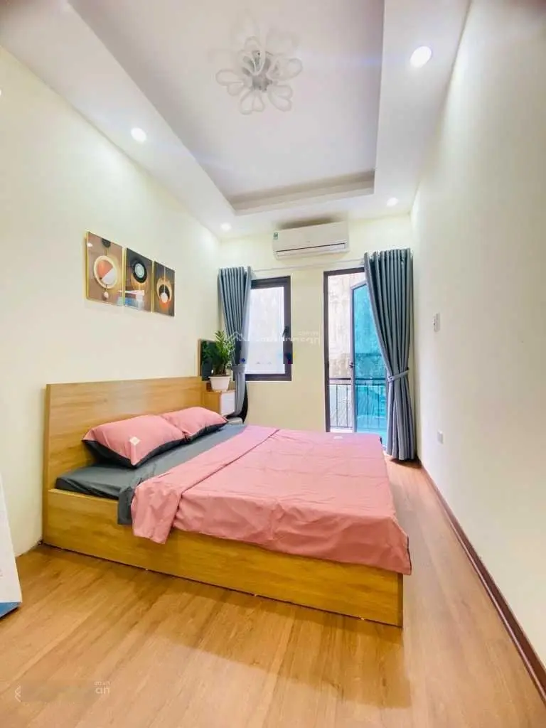 Bán nhà riêng, SDCC Phố Minh Khai, ngõ nông, thông, gần phố: 22m2, 3 tầng. Giá nhỉnh 3 tỷ