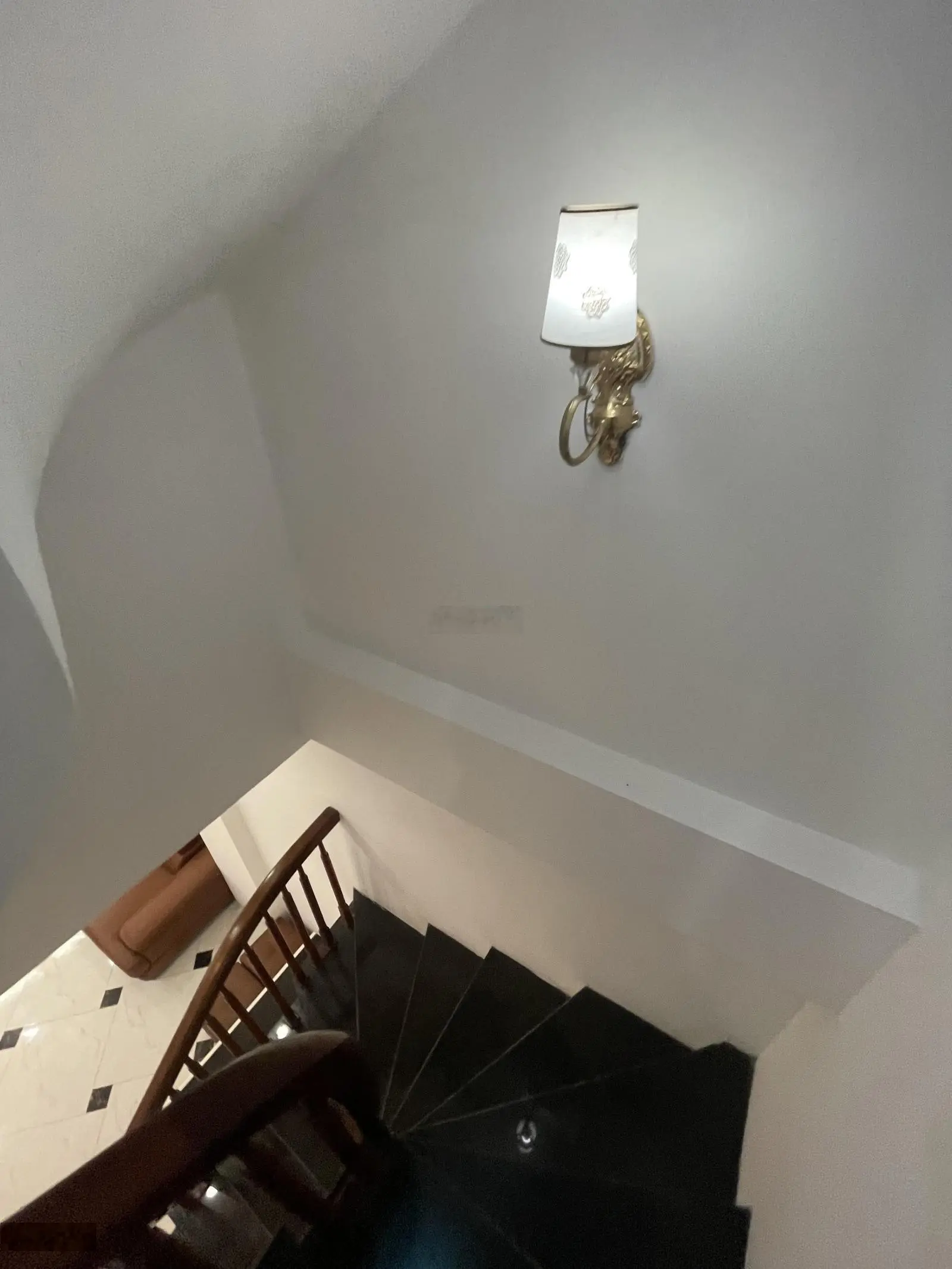 Chính chủ bán nhà 4Tx 32m2 ôtô cách nhà 20m gần trạm xe buýt sát cổng Phượng Đồng giá 2,8 tỷ