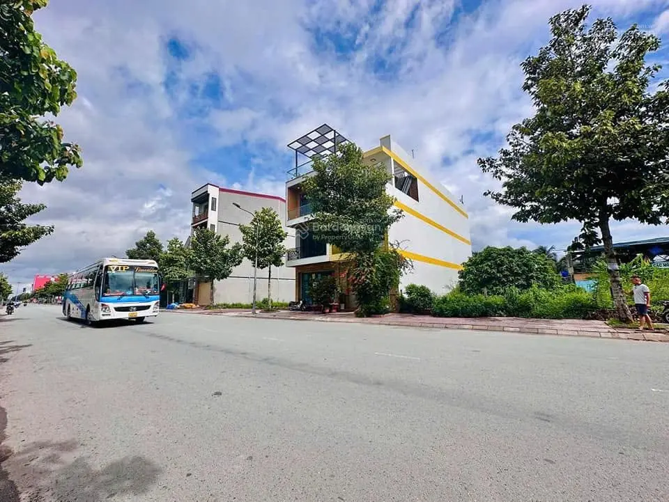 Cần vốn bán gấp lô đất 100m2 ngay MTĐ Tạ Uyên gần Trường TH Đỗ Thừa Luông, P. 1. Giá chỉ 850tr, SHR