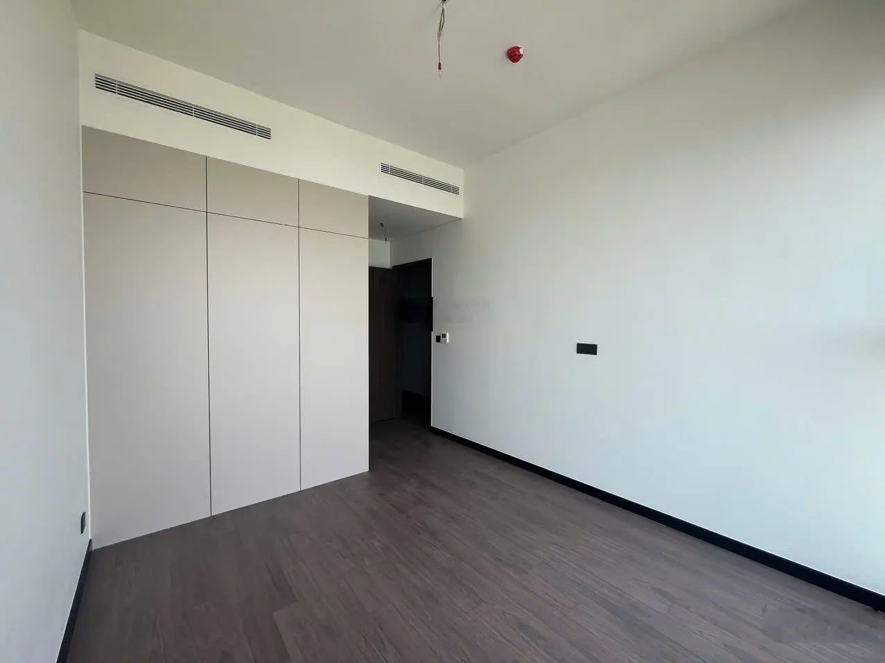 Bán căn hộ 2pn+ 92.9m2 - view lôttle & hồ tây, nội thất cao cấp - tiện ích đẳng cấp